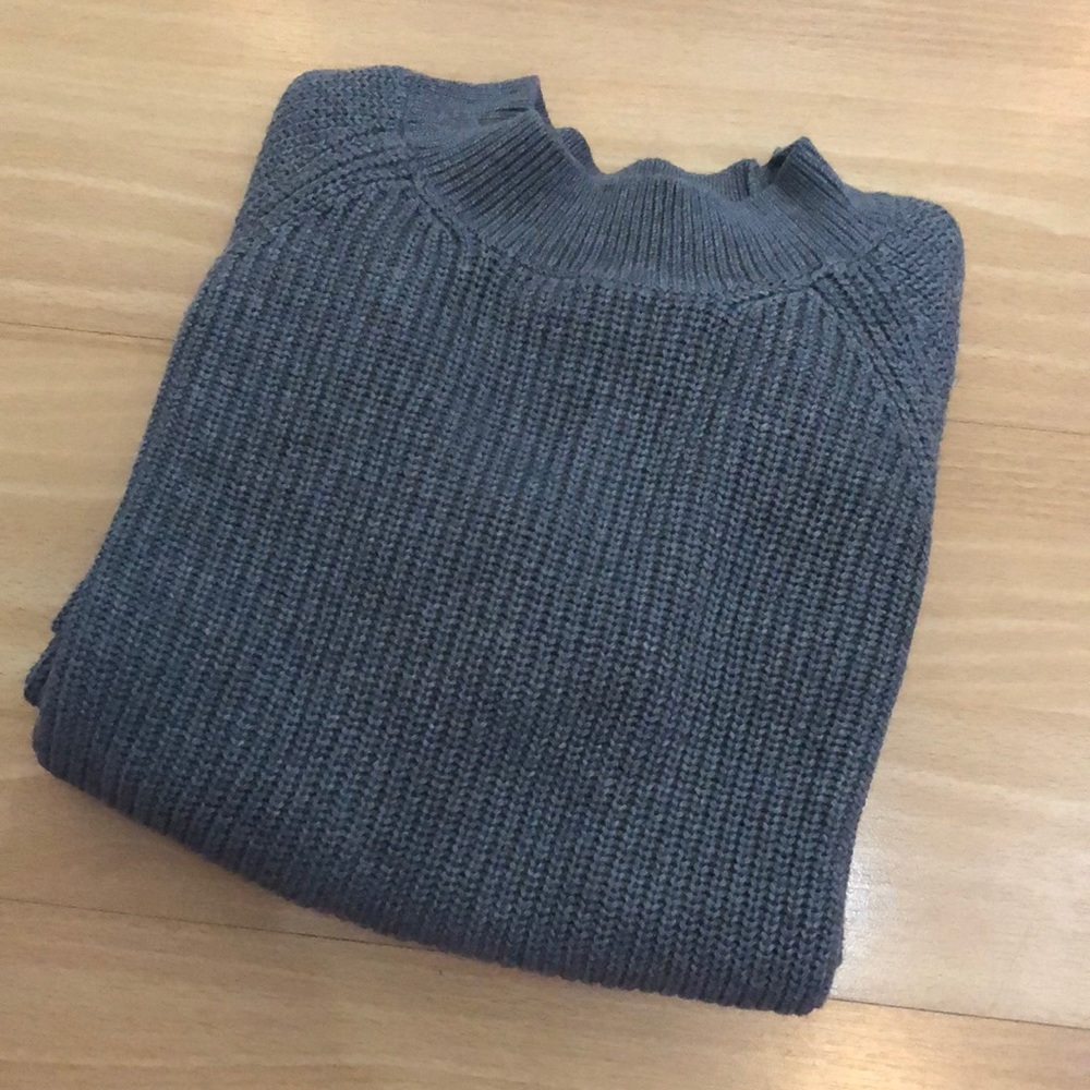 Gray Banana Republic Sweater
